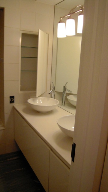 Image:KITCHEN / BATHS