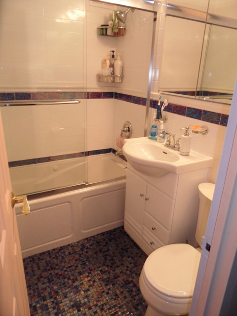 Image:KITCHEN / BATHS