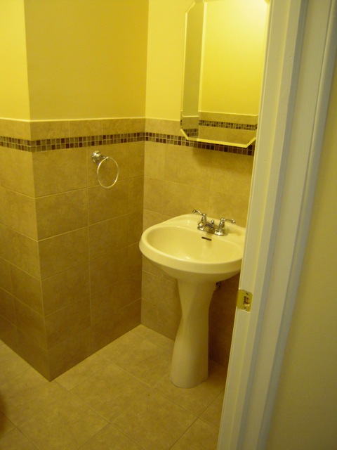 Image:KITCHEN / BATHS