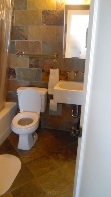 Image:KITCHEN / BATHS